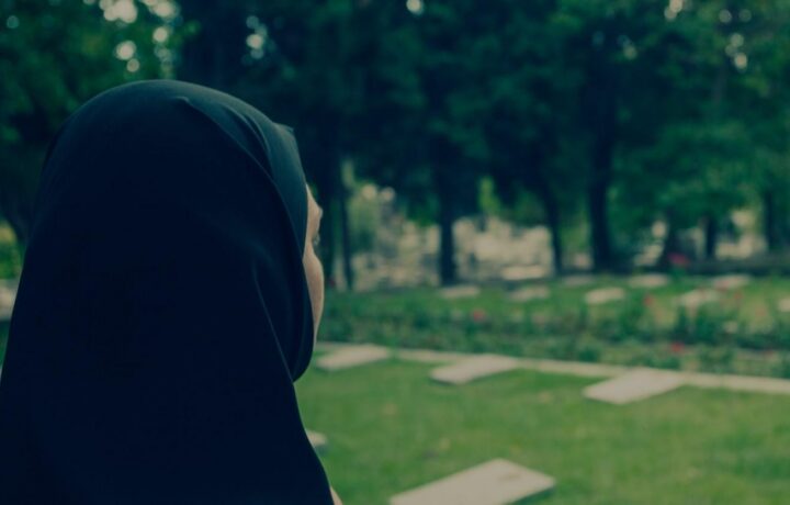 Can Females follow a Janāzah procession?